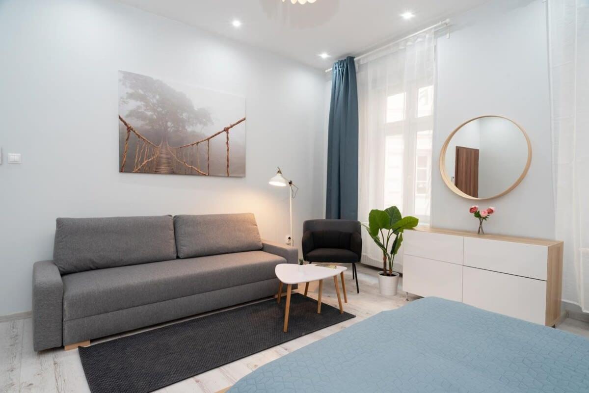 New Spacious Apartment At Superb Location Budapesta Exterior foto